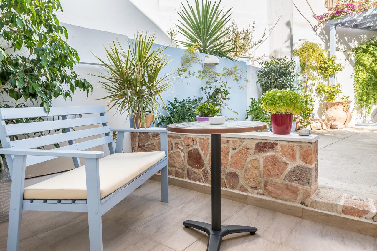 Villa Zampeta Adamantas  Екстериор снимка
